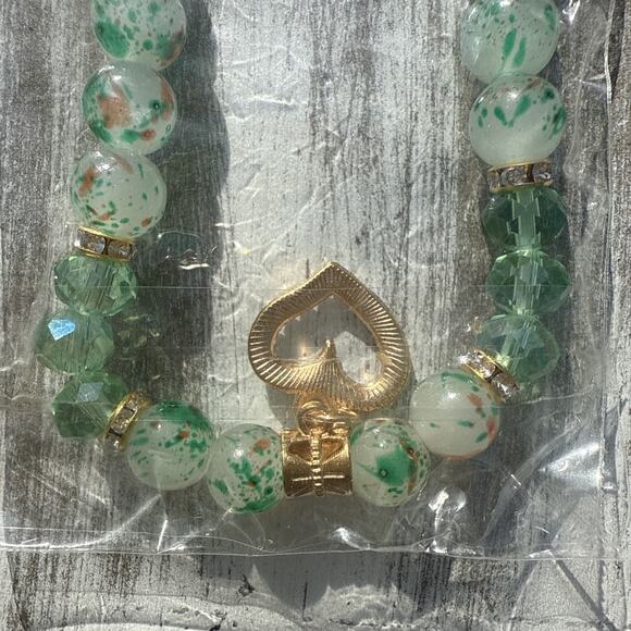 D’BELLO ACCESSORIES HEART BRACELET - Picture 6 of 6